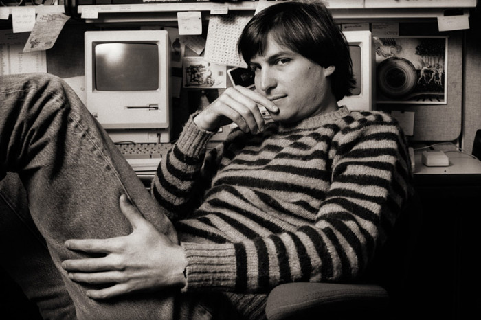 Steve-Jobs_StripedSweaterClassic